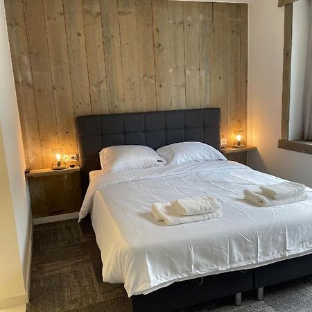 Prachtige Kamer In Centrum Brugge Met Badkamer ! Bagian luar foto