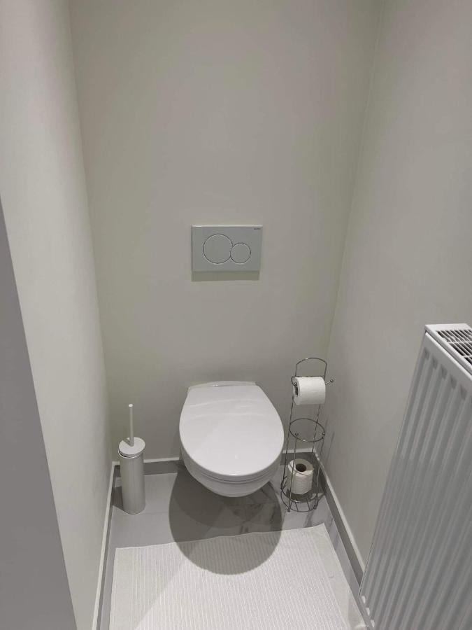 Prachtige Kamer In Centrum Brugge Met Badkamer ! Bagian luar foto