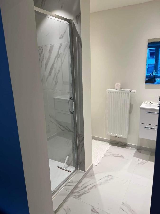 Prachtige Kamer In Centrum Brugge Met Badkamer ! Bagian luar foto