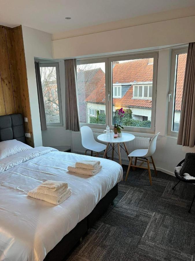 Prachtige Kamer In Centrum Brugge Met Badkamer ! Bagian luar foto