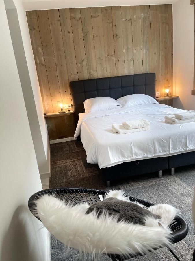 Prachtige Kamer In Centrum Brugge Met Badkamer ! Bagian luar foto