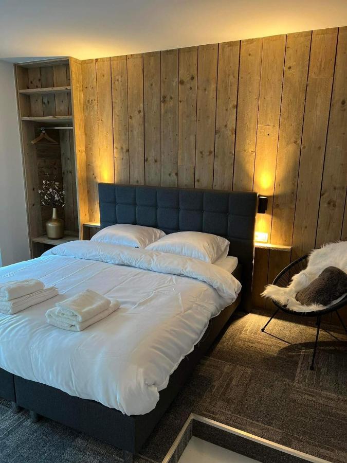 Prachtige Kamer In Centrum Brugge Met Badkamer ! Bagian luar foto