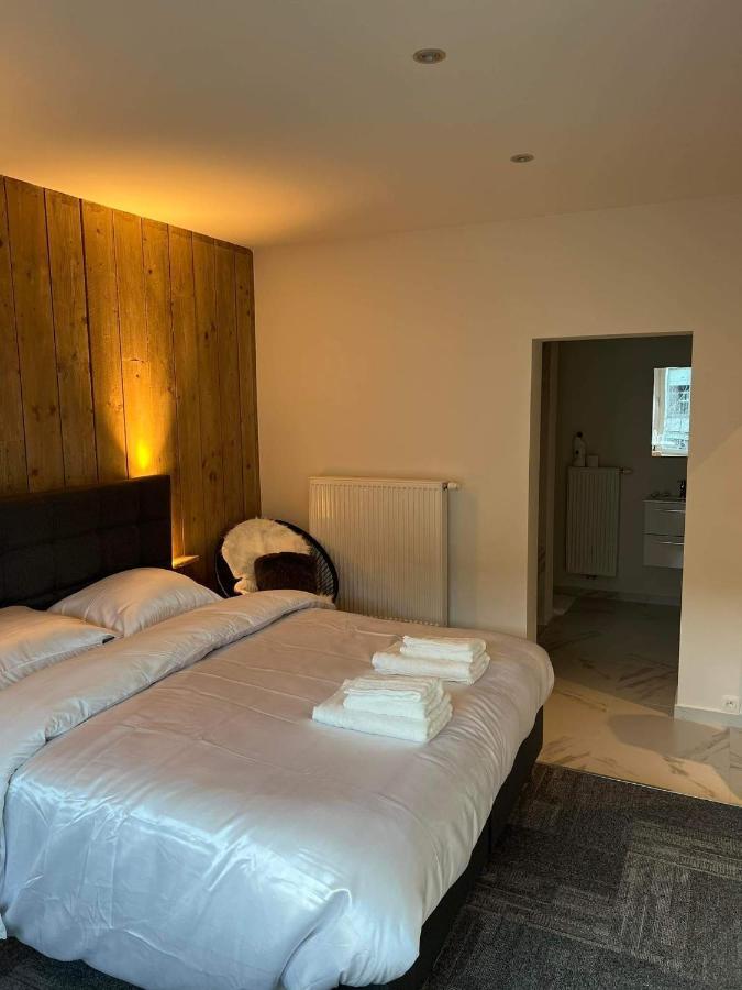 Prachtige Kamer In Centrum Brugge Met Badkamer ! Bagian luar foto